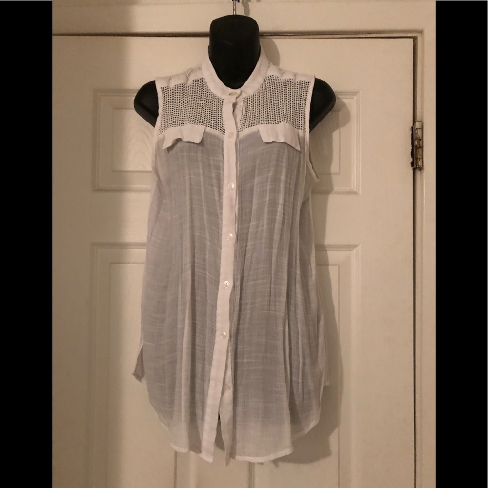 Women’s white shirt